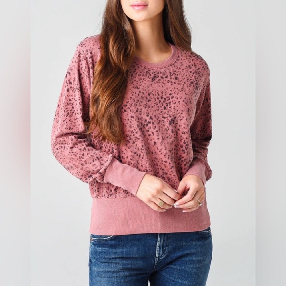 Sundry women’s Leopard print Banded bottom Sweatshirt Size 1 (XS 0/2) EUC